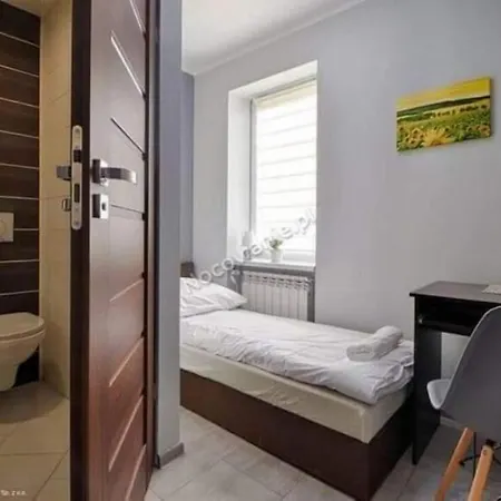 Karolinka Hostel *