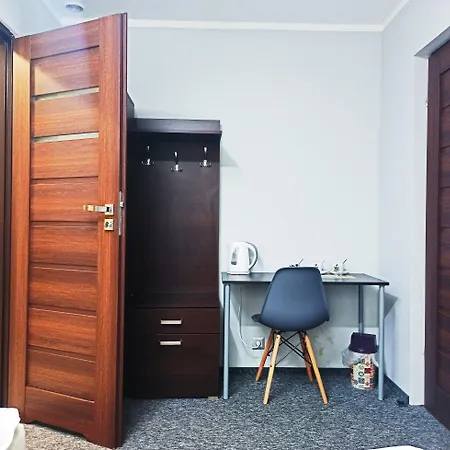 Hostel Karolinka *
